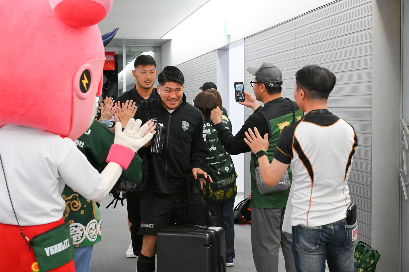 選手会場入りお出迎え