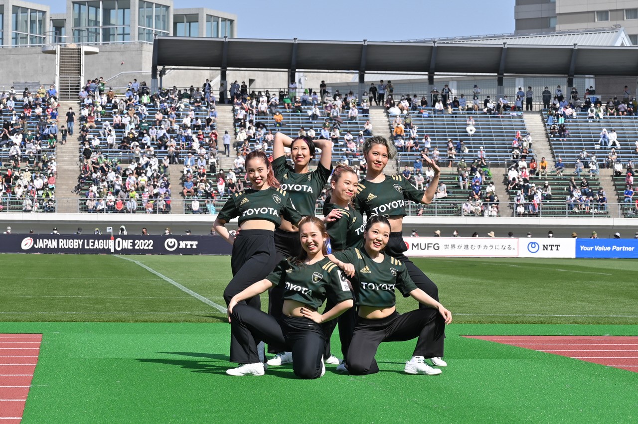 Toshiba Cheerleaders.jpg